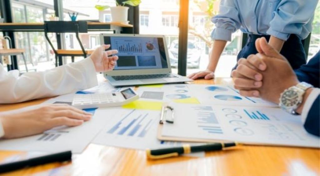 Careers in Real Estate Investment Trusts: Is It a Smart Choice?